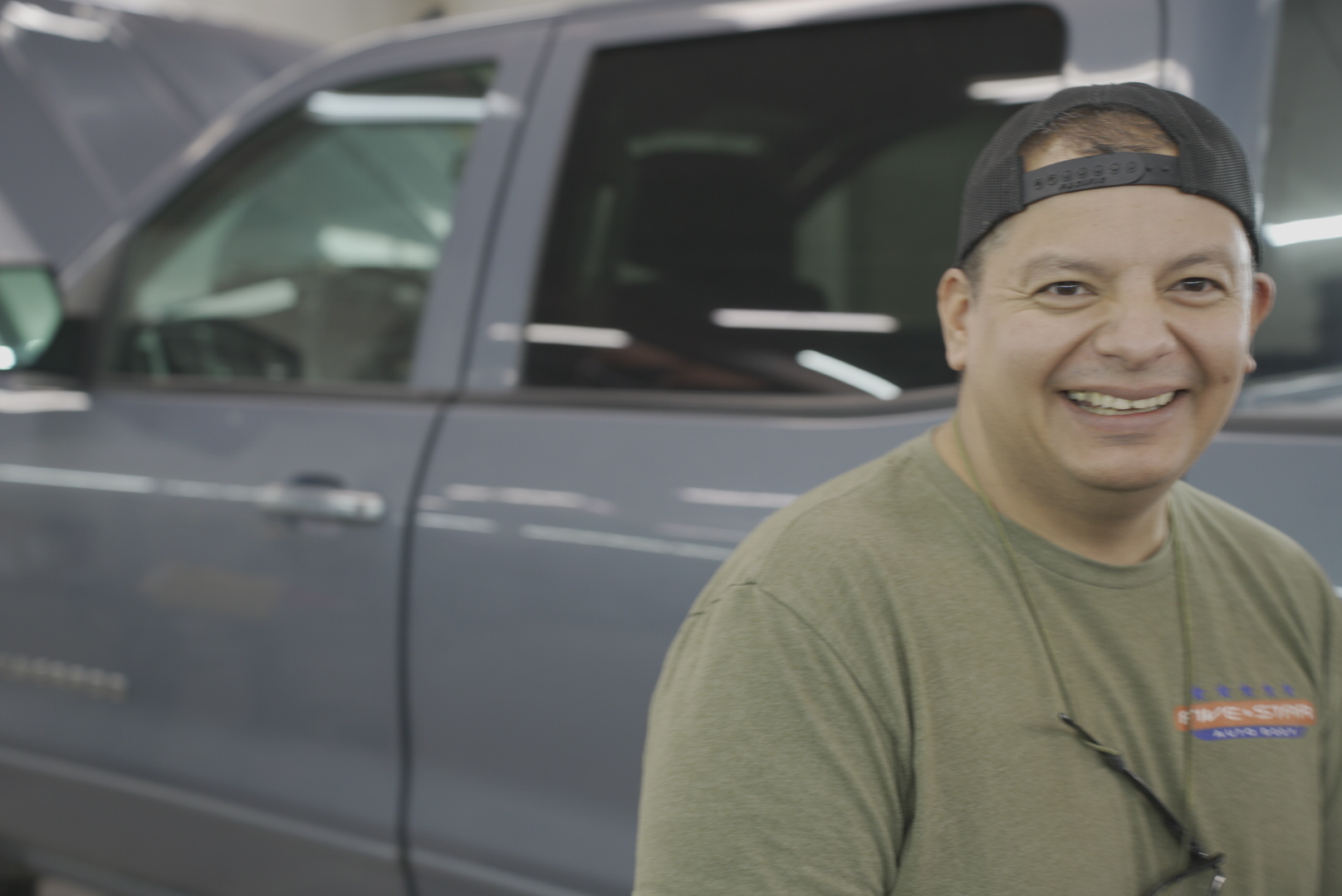 Five Star Auto Body Longview open Monday through Friday